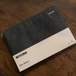 Incase - Slim Sleeve 15”